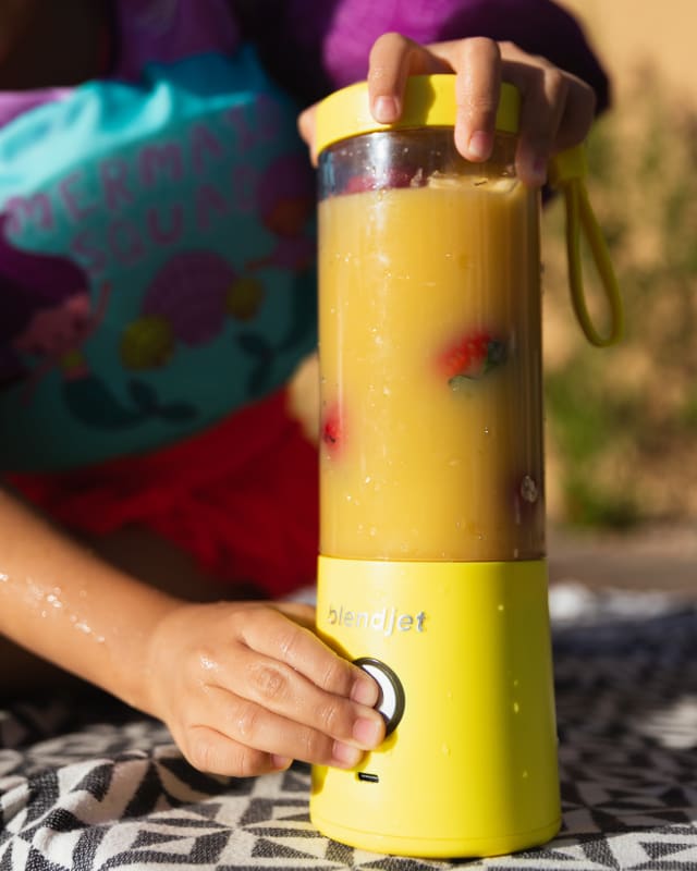 Refreshing Blackberry Mango Smoothie Recipe for BlendJet 2 | Get Energized!